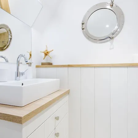 Daire Witthues Whg 17